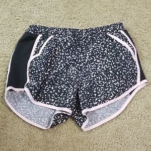 Athletic shorts w pockets. No tags.